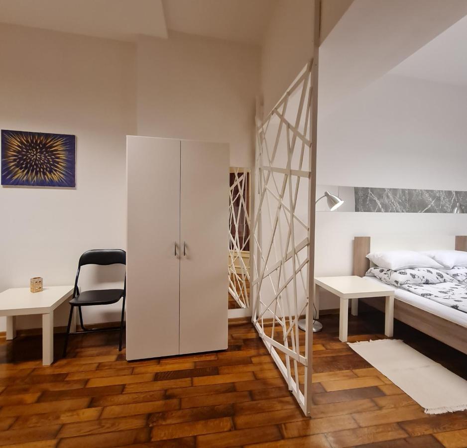 Apartmani N.May'S Karlovac Extérieur photo