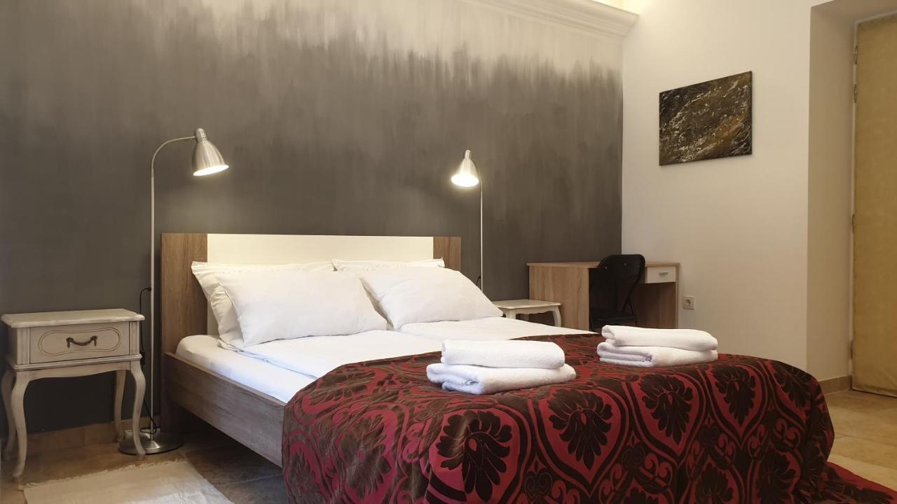 Apartmani N.May'S Karlovac Extérieur photo