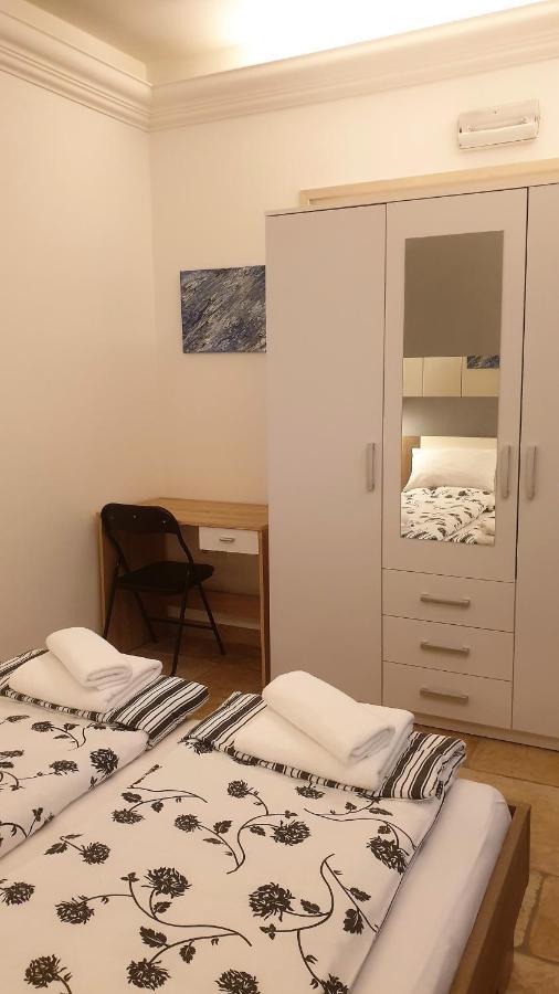 Apartmani N.May'S Karlovac Extérieur photo