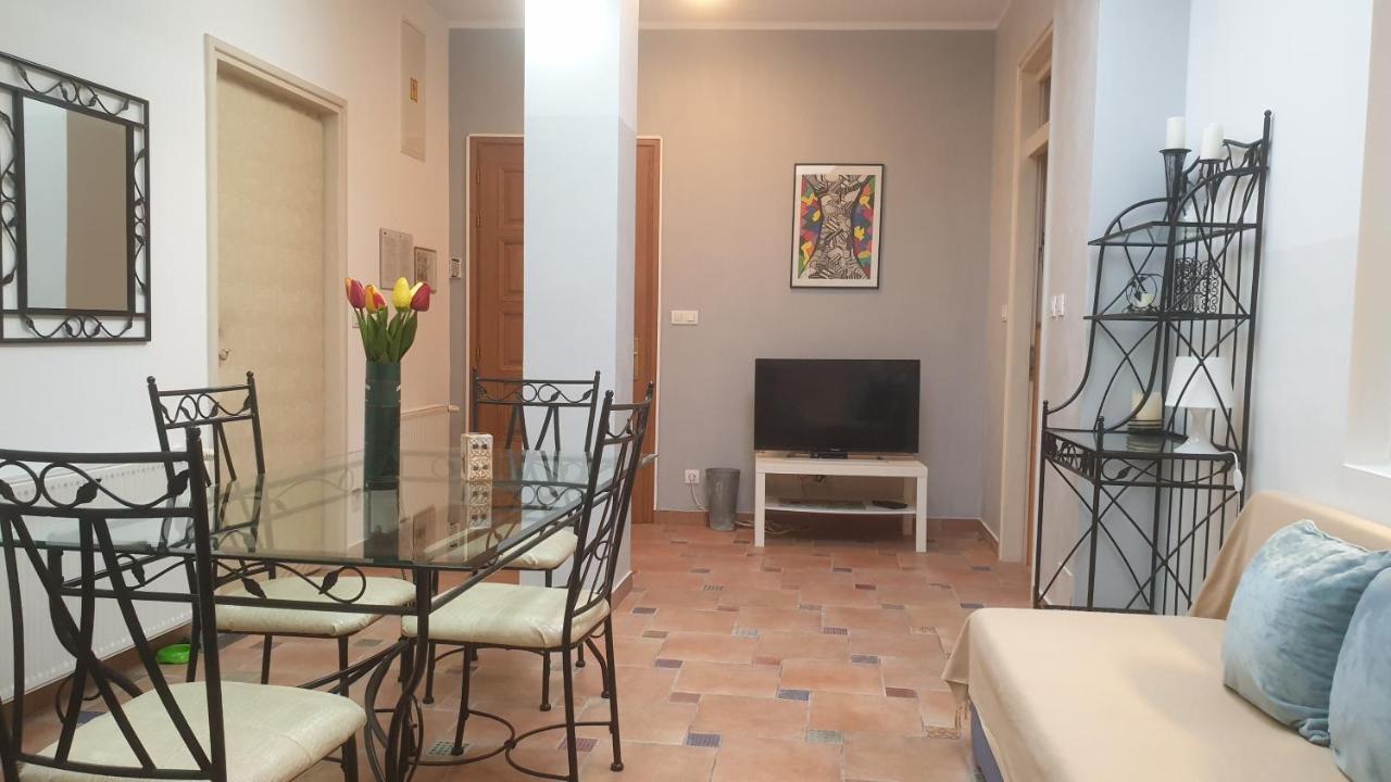 Apartmani N.May'S Karlovac Extérieur photo