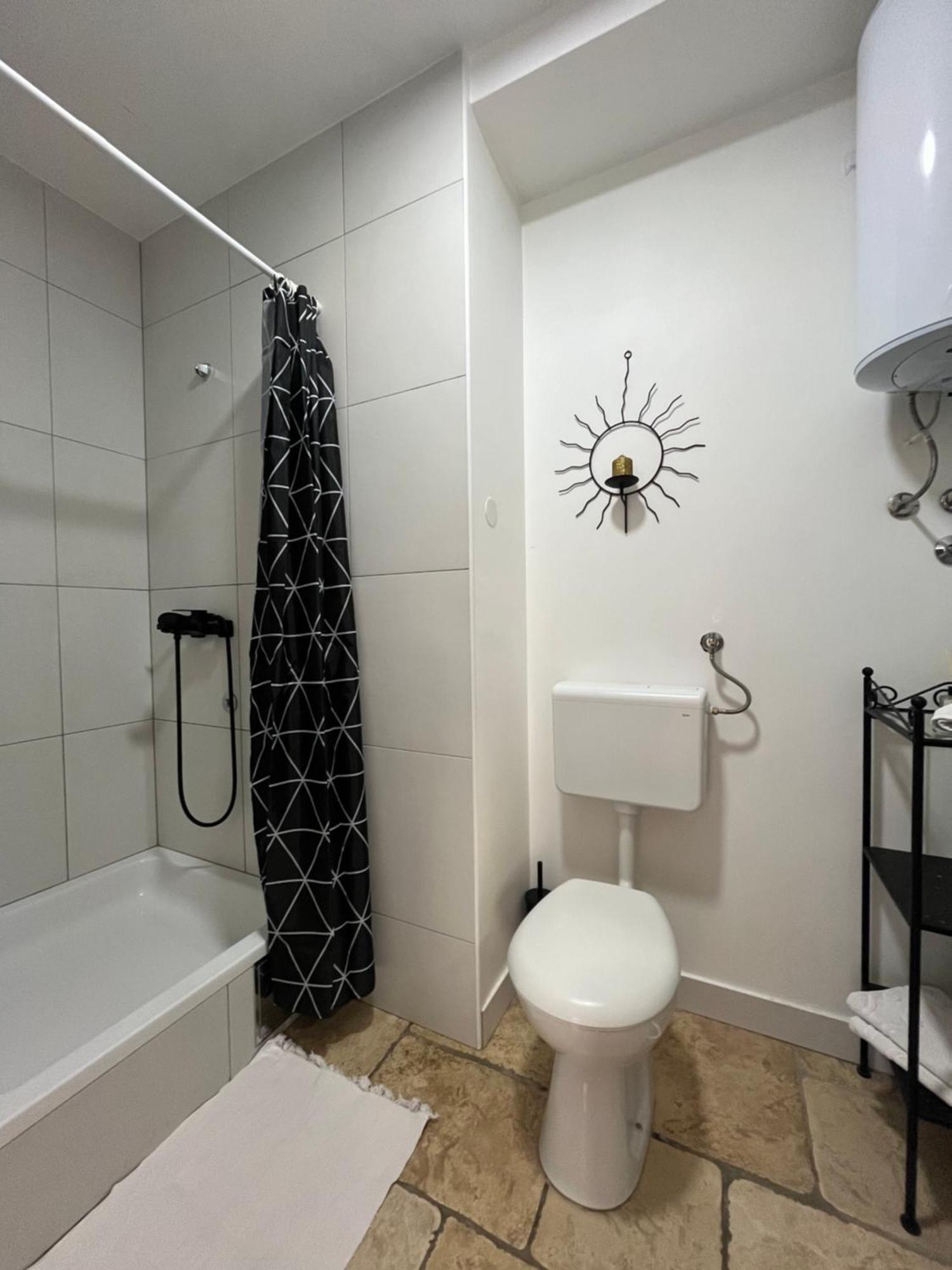 Apartmani N.May'S Karlovac Extérieur photo
